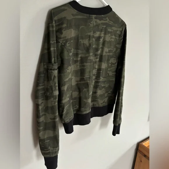 Sanctuary Camo Bomber Jacket from Anthropologie, size medium - Picture 5 of 8